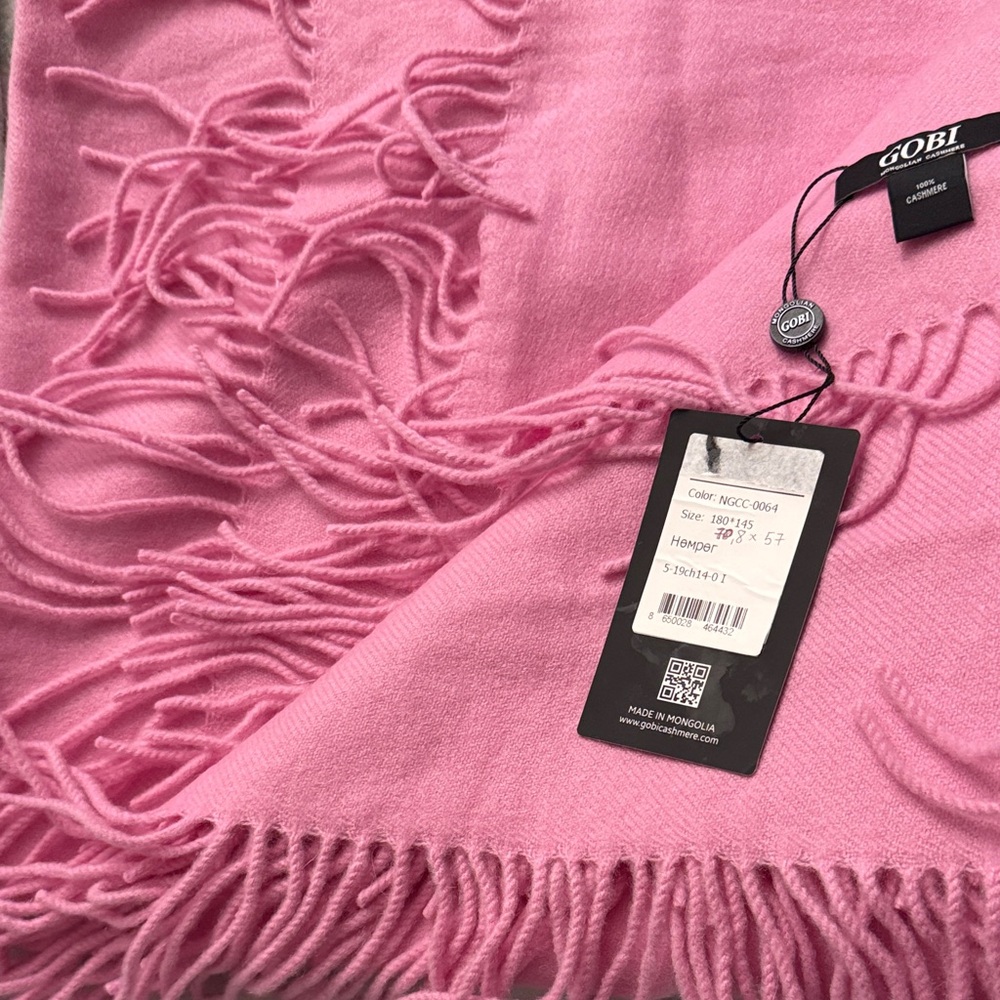 GOBI Pink Cashmere Scarf - Picture 2 of 3